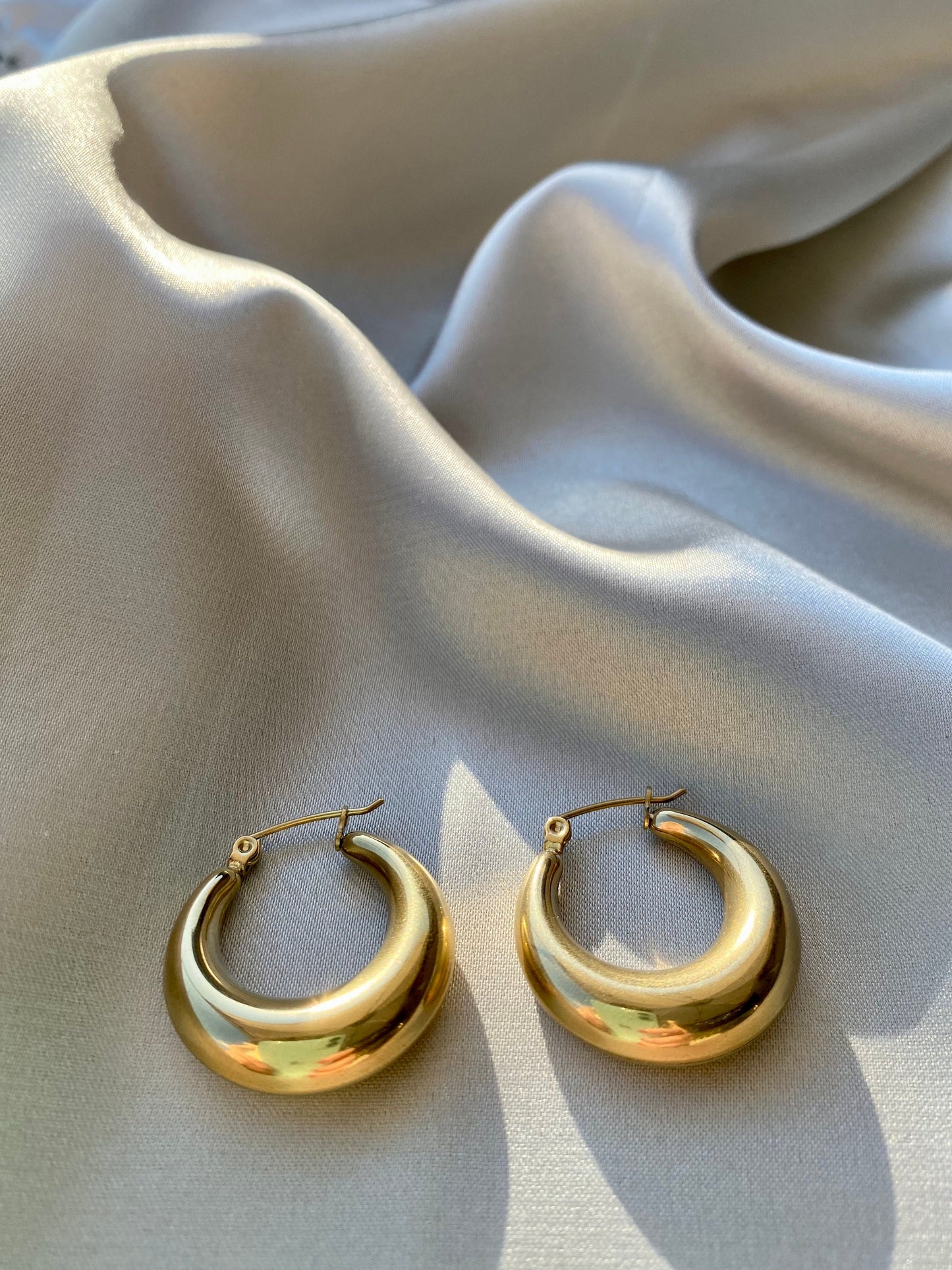 Gold Oval Chunky Hollow Hoops, Bold Statement Earrings, Creole Hoop Earrings, Thick Gold Hollow Earrings, Mother's Day Gift , Waterproof