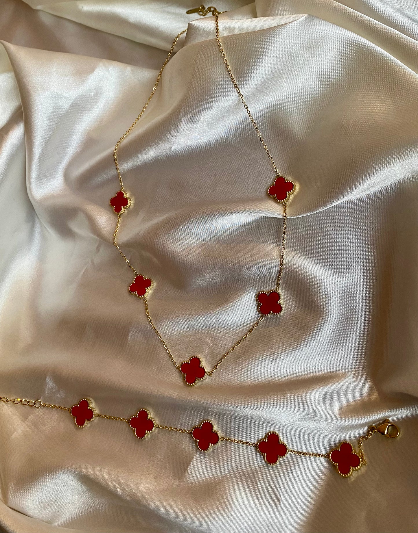 Clover Bracelet, Necklace and Earrings in Gold