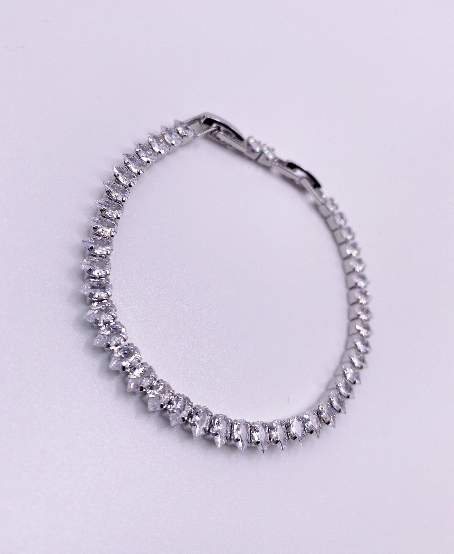 Classic Tennis Bracelet, Gold and Silver Tennis Bracelets, Sparkly Classic Diamond Bracelet, Cubic Zirconia Baguette Bracelet, Gift for her