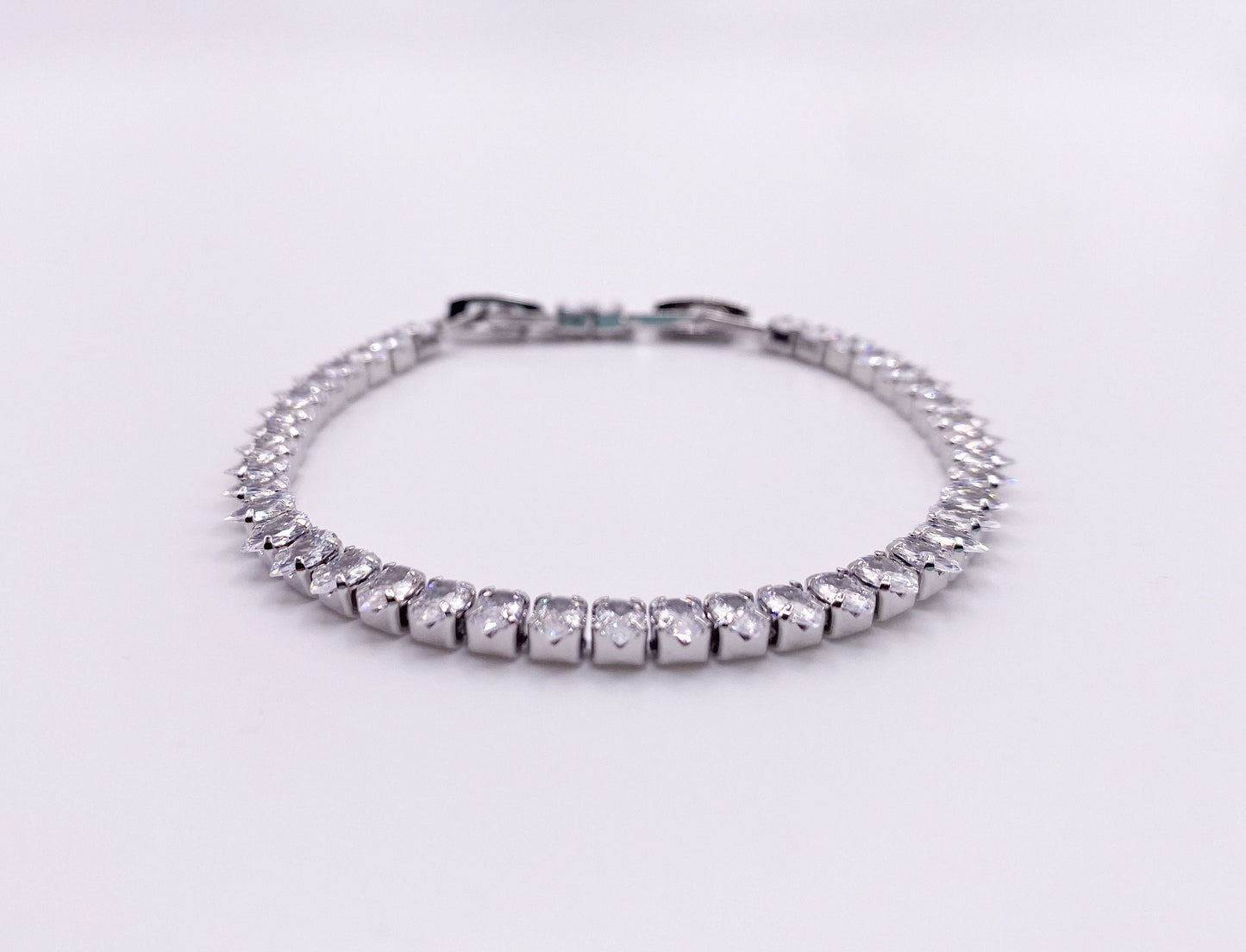 Classic Tennis Bracelet, Gold and Silver Tennis Bracelets, Sparkly Classic Diamond Bracelet, Cubic Zirconia Baguette Bracelet, Gift for her